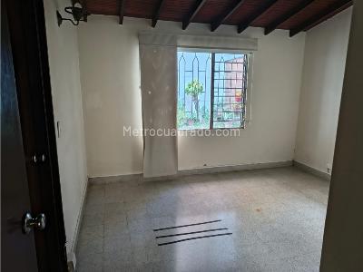 Casa de 3 alcobas en venta en Laureles, Medellín, 211 m² · foto 11 de 20