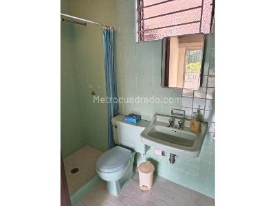 Casa de 3 alcobas en venta en Laureles, Medellín, 211 m² · foto 19 de 20