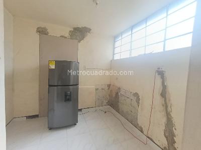 Casa de 5 alcobas en arriendo en San Joaquin Laureles, Medellín, 300 m² · foto 3 de 16