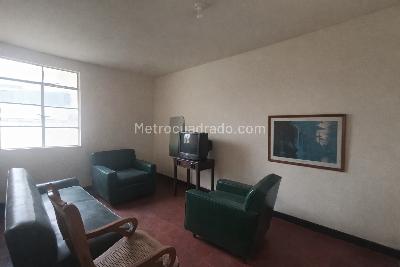 Casa de 5 alcobas en arriendo en San Joaquin Laureles, Medellín, 300 m² · foto 12 de 16