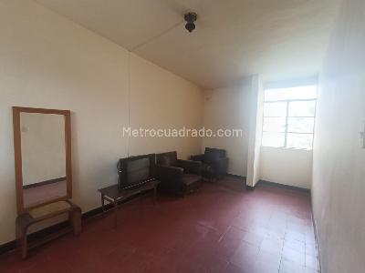 Casa de 5 alcobas en arriendo en San Joaquin Laureles, Medellín, 300 m² · foto 14 de 16