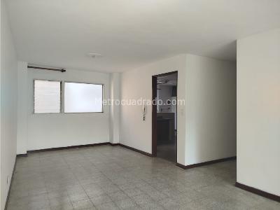 Apartamento de 3 alcobas en venta en Laureles, Medellín, 137 m² · foto 9 de 20