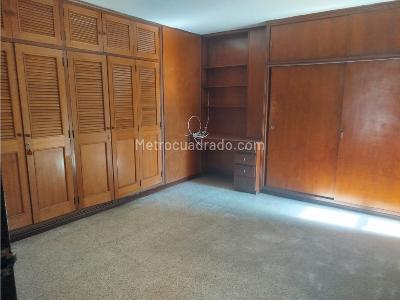 Apartamento de 3 alcobas en venta en Laureles, Medellín, 137 m² · foto 11 de 20