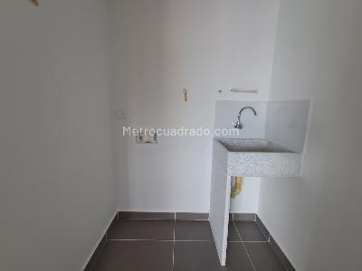 Apartamento de 2 alcobas en arriendo en Las Palmas Medellin, Medellín, 65 m² · foto 2 de 20