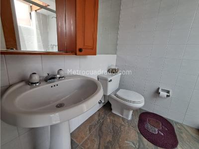 Apartaestudio en venta en Laureles, Medellín, 65 m² · foto 8 de 15