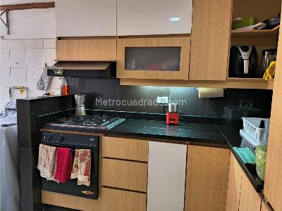 Apartamento de 4 alcobas en venta en El Dorado, Envigado, 94 m² · foto 7 de 20