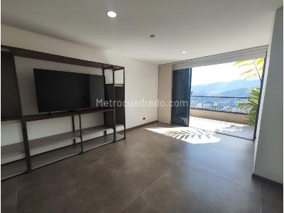 Apartaestudio en venta en El Poblado, Medellín, 48 m² · foto 2 de 18