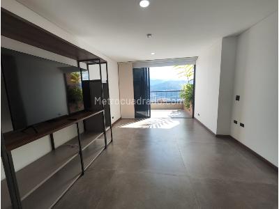 Apartaestudio en venta en El Poblado, Medellín, 48 m² · foto 3 de 18