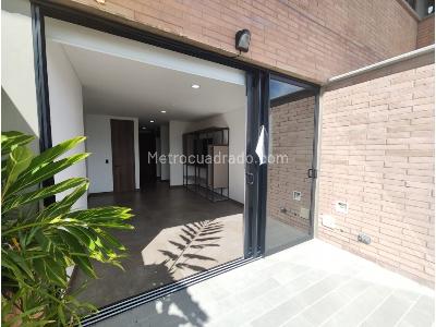 Apartaestudio en venta en El Poblado, Medellín, 48 m² · foto 11 de 18
