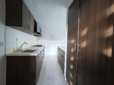Apartamento de 3 alcobas en arriendo en Loma San Jose Sabaneta, Sabaneta, 90 m² · foto 3 de 20