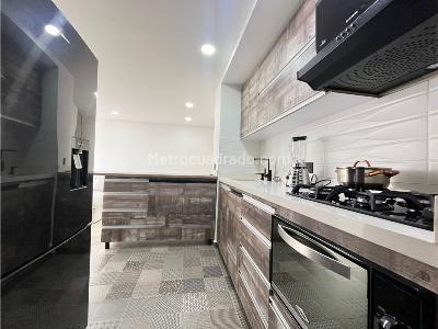 Apartamento en venta en Prados De Sabaneta, Sabaneta · foto 2 de 18