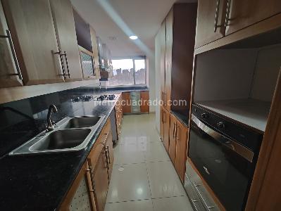 Apartamento de 3 alcobas en arriendo en La Florida El Poblado, Medellín, 176 m² · foto 8 de 20