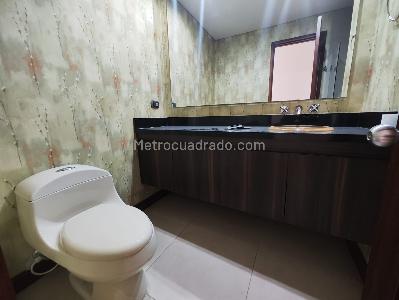 Apartamento de 3 alcobas en arriendo en La Florida El Poblado, Medellín, 176 m² · foto 10 de 20