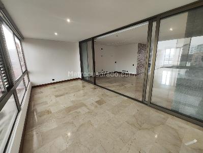 Apartamento de 3 alcobas en arriendo en La Florida El Poblado, Medellín, 176 m² · foto 4 de 20