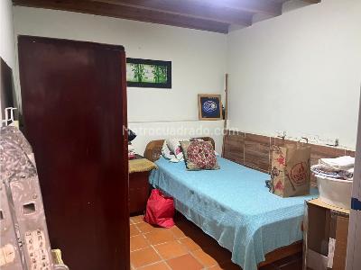 Casa de 5 alcobas en venta en La Milagrosa, Medellín, 164 m² · foto 4 de 16