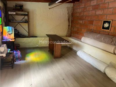 Casa de 5 alcobas en venta en La Milagrosa, Medellín, 164 m² · foto 8 de 16
