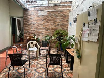 Casa de 5 alcobas en venta en La Milagrosa, Medellín, 164 m² · foto 16 de 16