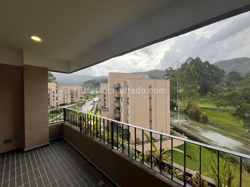 2BR Apartment in El Retiro (68 m²) - 3