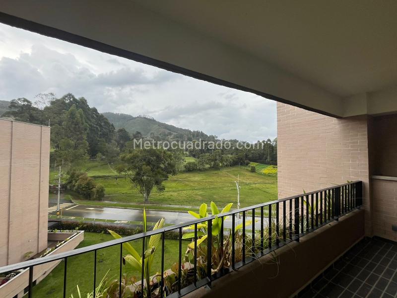 2BR Apartment in El Retiro (68 m²) - 4