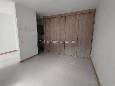 Apartamento de 3 alcobas en arriendo en Camino Verde, Envigado, 63 m² · foto 2 de 11