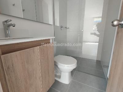 Apartamento de 3 alcobas en arriendo en Camino Verde, Envigado, 63 m² · foto 7 de 11