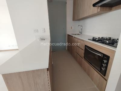 Apartamento de 3 alcobas en arriendo en Camino Verde, Envigado, 63 m² · foto 9 de 11