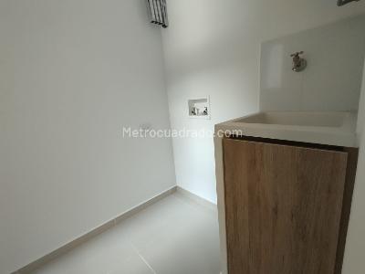 Apartamento de 3 alcobas en arriendo en Camino Verde, Envigado, 63 m² · foto 10 de 11