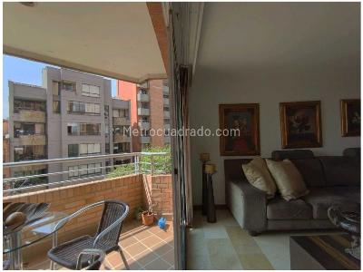 Apartamento de 3 alcobas en venta en Las Acacias, Medellín, 133 m² · foto 1 de 16