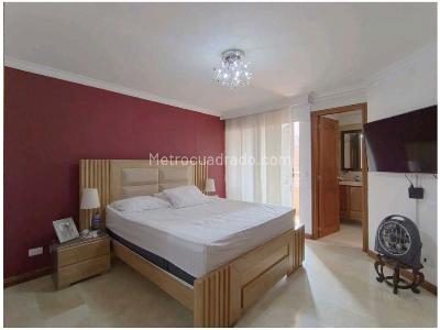 Apartamento de 3 alcobas en venta en Las Acacias, Medellín, 133 m² · foto 8 de 16