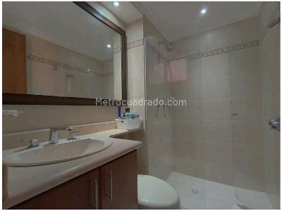 Apartamento de 3 alcobas en venta en Las Acacias, Medellín, 133 m² · foto 12 de 16
