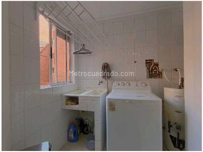 Apartamento de 3 alcobas en venta en Las Acacias, Medellín, 133 m² · foto 13 de 16