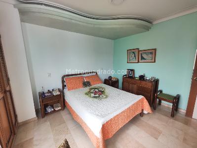 Apartamento de 3 alcobas en arriendo en El Nogal Los Almendros, Medellín, 103 m² · foto 4 de 20