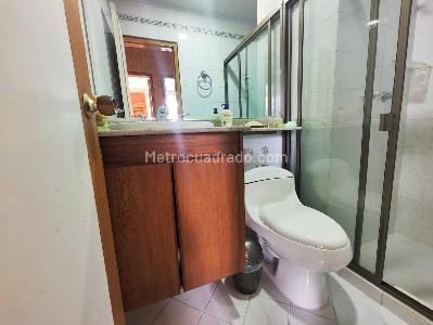 Apartamento de 3 alcobas en arriendo en El Nogal Los Almendros, Medellín, 103 m² · foto 7 de 20