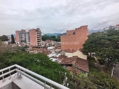 Apartamento de 3 alcobas en arriendo en El Nogal Los Almendros, Medellín, 103 m² · foto 10 de 20