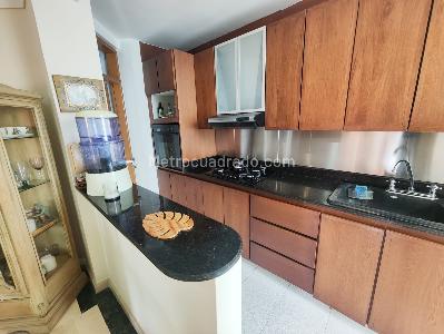 Apartamento de 3 alcobas en arriendo en El Nogal Los Almendros, Medellín, 103 m² · foto 16 de 20