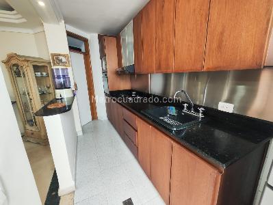 Apartamento de 3 alcobas en arriendo en El Nogal Los Almendros, Medellín, 103 m² · foto 17 de 20