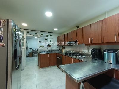 Apartamento de 3 alcobas en arriendo en La Florida El Poblado, Medellín, 240 m² · foto 20 de 20