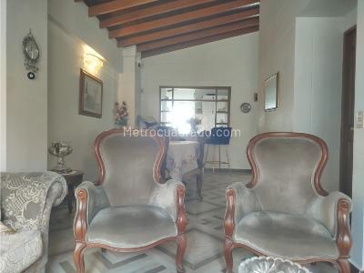 Apartamento en venta en El Nogal, Medellín · foto 2 de 20
