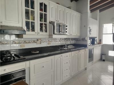 Apartamento en venta en El Nogal, Medellín · foto 9 de 20