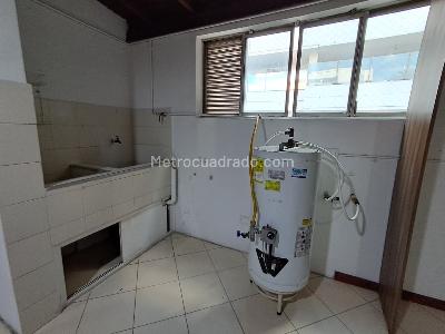 Apartamento de 3 alcobas en arriendo en Conquistadores, Medellín, 145 m² · foto 12 de 20