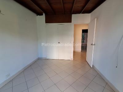 Apartamento de 3 alcobas en arriendo en Conquistadores, Medellín, 145 m² · foto 16 de 20