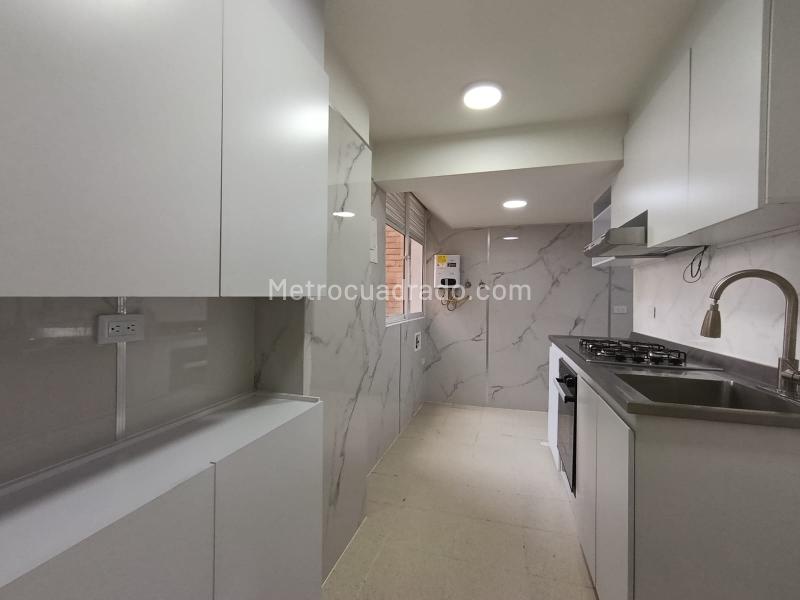 3BR Apartment in Provenza (83 m²) - 2