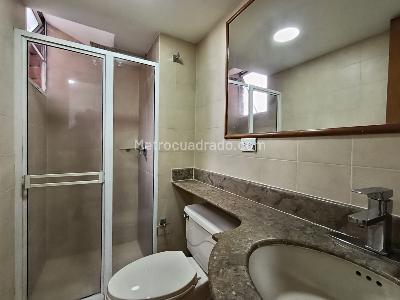 Apartamento de 3 alcobas en arriendo en Provenza, Medellín, 83 m² · foto 7 de 14