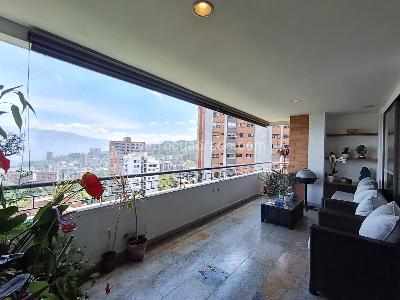 Apartamento de 3 alcobas en arriendo en La Calera, Medellín, 238 m² · foto 2 de 20