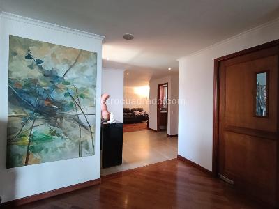 Apartamento de 3 alcobas en arriendo en La Calera, Medellín, 238 m² · foto 10 de 20