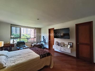 Apartamento de 3 alcobas en arriendo en La Calera, Medellín, 238 m² · foto 16 de 20