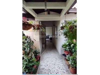 Casa de 4 alcobas en venta en Belen, Medellín, 247 m² · foto 13 de 16