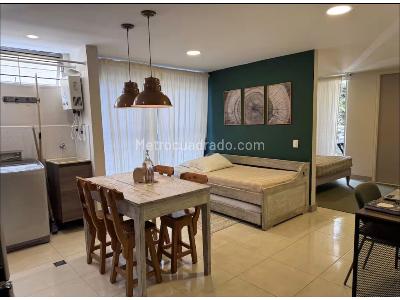 Apartaestudio en venta en La Aguacatala, Medellín, 40 m² · foto 2 de 20