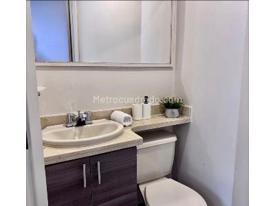 Apartaestudio en venta en La Aguacatala, Medellín, 40 m² · foto 13 de 20