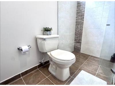 Apartaestudio en venta en La Aguacatala, Medellín, 40 m² · foto 14 de 20